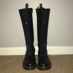 Dr. Martens 1B60 Black Virginia Women's Boots